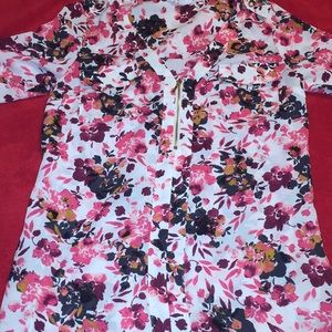 Women’s Floral top.